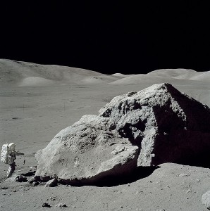 Apollo 17 - Schmitt boulder